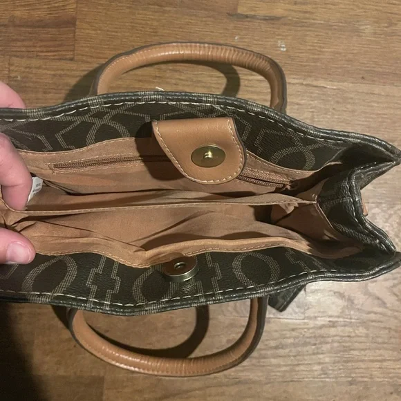 Dark Patterned Handbag with Brown details. - Picture 3 of 3